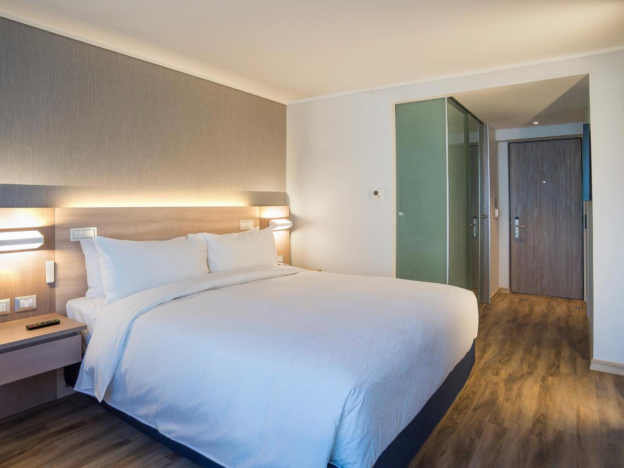 Pullman Vina Del Mar San Martin Hotel Buitenkant foto A room at the hotel