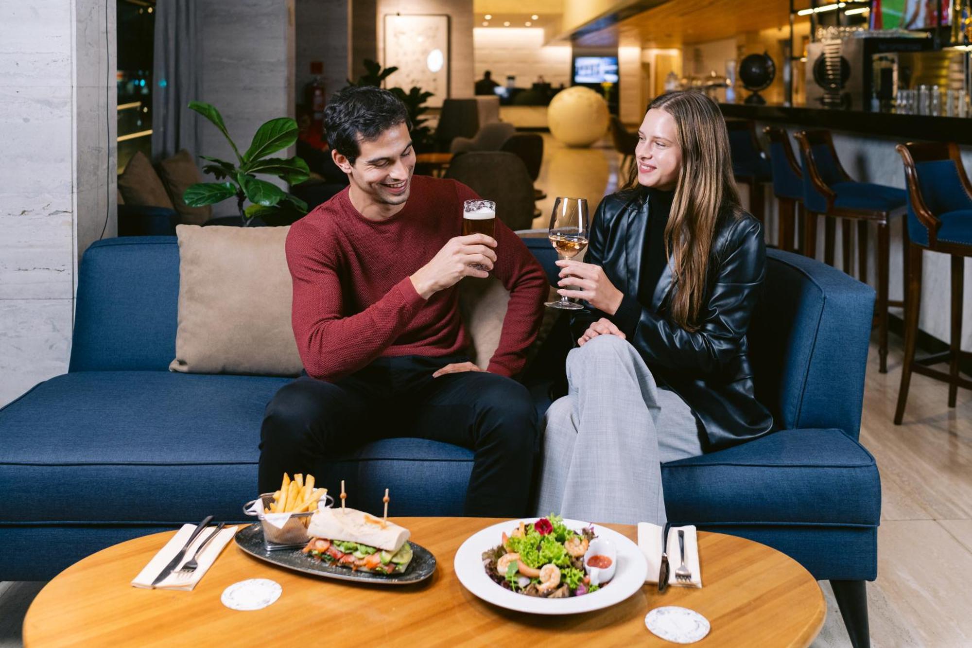 Pullman Vina Del Mar San Martin Hotel Buitenkant foto The Lounge at Istanbul Ataturk Airport